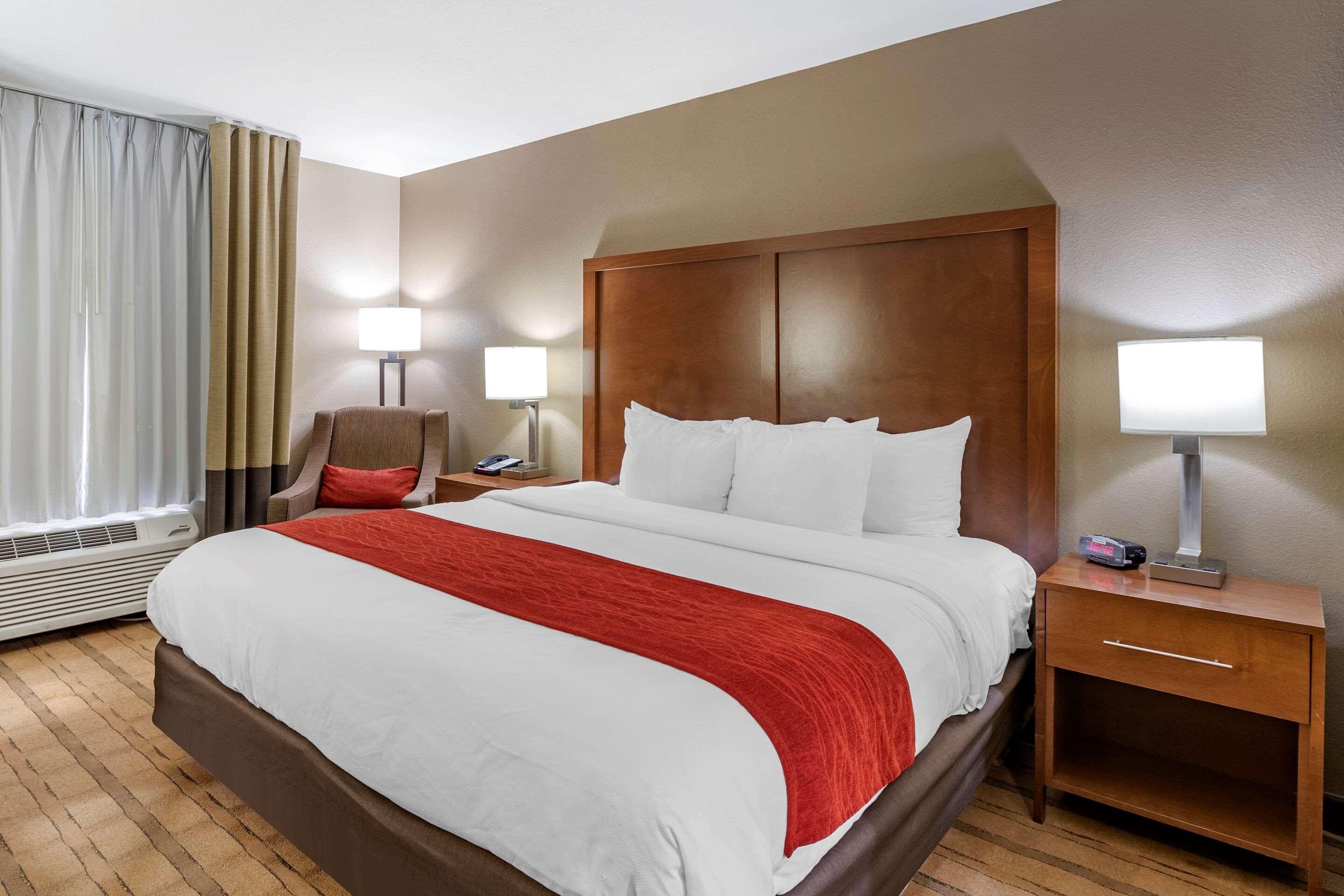 Comfort Inn & Suites Cedar Rapids North - Collins Road Εξωτερικό φωτογραφία
