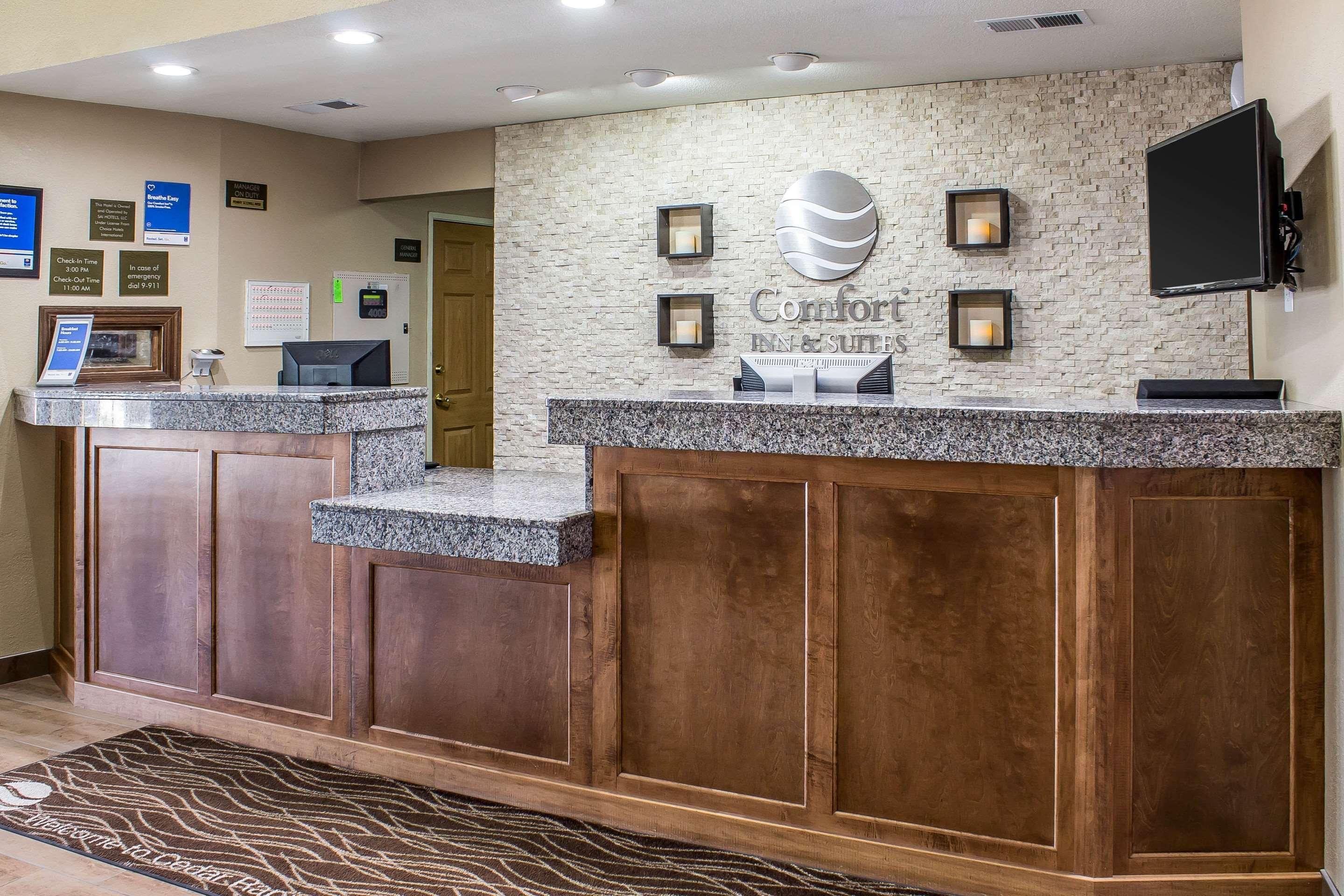 Comfort Inn & Suites Cedar Rapids North - Collins Road Εξωτερικό φωτογραφία